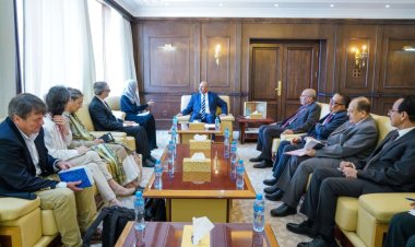 الرئيس الزُبيدي يستقبل رئيس بعثة الاتحاد الأوروبي وسفراء فرنسا وألمانيا وهولندا