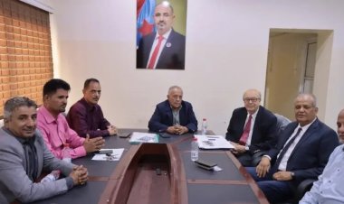 باحث سياسي فرنسي بارز يزور نقابة الصحفيين والإعلاميين الجنوبيين بالعاصمة عدن