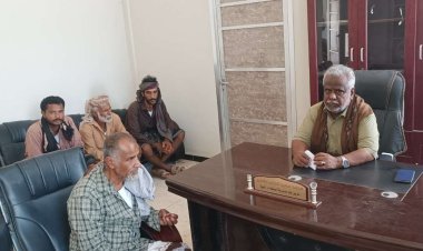 المدير العام لميفعة شبوة يلتقي باللجنة المجتمعية لدفاعات منطقة بلحرمل