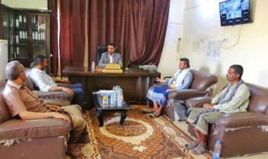 الوكيل لمروق يشيد بمواصلة صندوق صيانة الطرق لتدخلاته في إعادة تأهيل شبكات الطرق بشبوة.