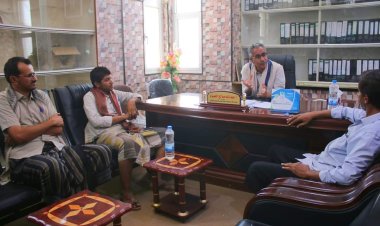 رئيس تنفيذية انتقالي عتق يلتقي مدير عام المديرية