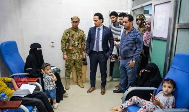 العاصمة عدن.. السقاف يتفقد مرضى السرطان في مستشفى الصداقة