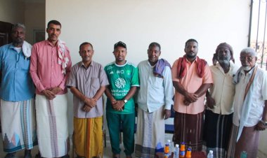 انتقالي حضرموت يطلع على أبرز أنشطة وتحديات نادي هلال فوة ويقدم دعماً مالياً للنادي