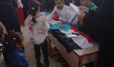 انتقالي لحج يقدم مساعدات مادية لـ 100 يتيم بالمحافظة