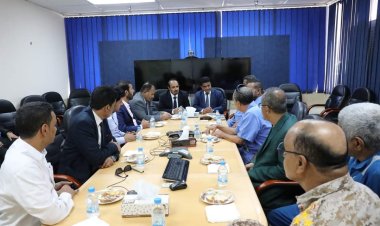 وزير النفط والمعادن ومحافظ حضرموت يطلعان على سير العمل بشركة بترومسيلة وسبل تعزيز كهرباء الوادي