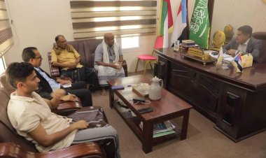 رئيس تنفيذية انتقالي حضرموت يطلع على عمل هيئة الأراضي ومكتب الأشغال بمديرية غيل باوزير