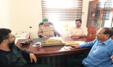 محافظ الضالع يزور مكتب مؤسسة التأمينات الأجتماعية ويطلع على نشاط ومهام عملها