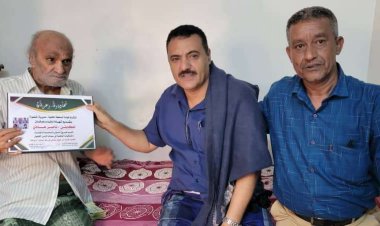 مدير عام المنصورة يكرم لاعب المنتخبات الوطنية النجم الكروي السابق الكابتن ناصر هادي