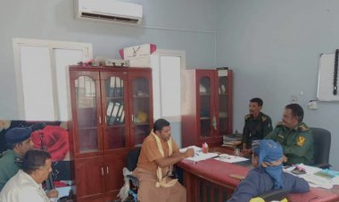 رئيس تنفيذية انتقالي نصاب يناقش مع مدير أمن المديرية الأوضاع الأمنية وسُبل التنسيق المشترك