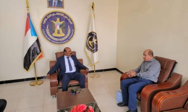 رئيس تنفيذية انتقالي شبوة يلتقي مدير مركز التغيير للإعلام والدراسات