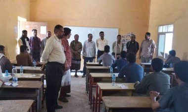 انتقالي الروضة يتفقد سير عملية امتحانات الثانوية بمدارس المديرية