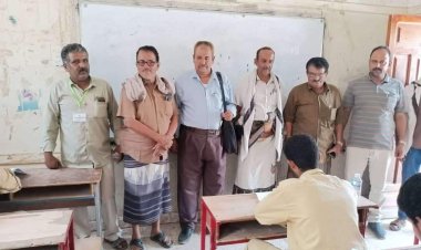 انتقالي بيحان يتفقد سير عملية امتحانات الثانوية بمدارس المديرية