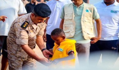 قوات خفر السواحل بحضرموت تستلم معدات مشروع رفع جاهزية الإخلاء والانقاذ