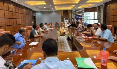 الزهري يترأس فتح مظاريف عدد من المشاريع بمديرية خور مكسر