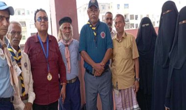 رواد الكشافة العدنية يكرمون الدكتور عصام المقبلي مدير عام محو الأمية في عدن