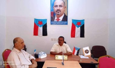 رئيس تنفيذية انتقالي القطن يناقش برنامج الزيارات المشتركة للشخصيات الاجتماعية بالمديرية