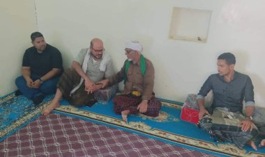نائب رئيس تنفيذية انتقالي حضرموت يزور مقدم قبائل الدين الشيخ بامسدوس والمناضل عمر بامكراب