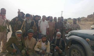 لحج.. انتقالي الحد يتفقد المواقع الأمامية لجبهة المديرية بالمحافظة