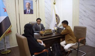 رئيس تنفيذية انتقالي العاصمة عدن يناقش قضايا مكفوفي الجنوب