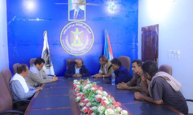 رئيس تنفيذية شبوة يلتقي عدد من أعضاء المجلس الإستشاري للمجلس الانتقالي بالمحافظة