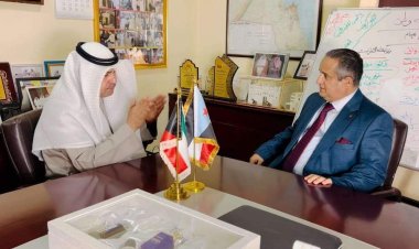 ممثل المجلس الانتقالي لدى دولة الكويت يلتقي رئيس المنتدى الخليجي للأمن والسلام