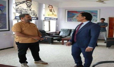 السقاف يتفقد سير العمل في القيادة المحلية بالمنصورة