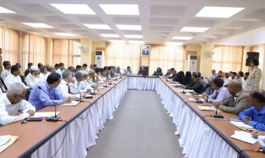 السلطة المحلية بحضرموت تؤكد في بيان لها مواقفها الراسخة في دعم توحيد الكلمة والصف للمطالبة بحقوق حضرموت