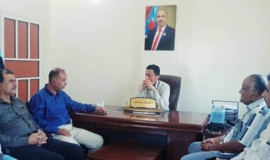 رئيس تنفيذية انتقالي أبين يلتقي مدير مكتب الشباب والرياضة بالمحافظة