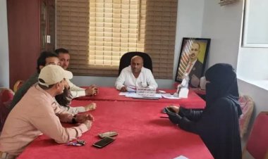 الضالع.. مدير عام مديرية الحصين يلتقي بفريق منظمة الانقاذ الدولي قسم حماية الطفل