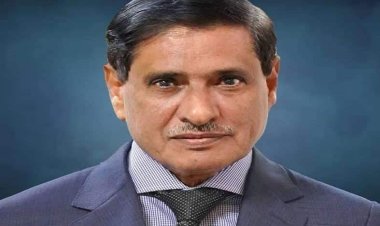 اللواء البحسني يُعزِّي العميد سالم بادحيدوح بوفاة نجله