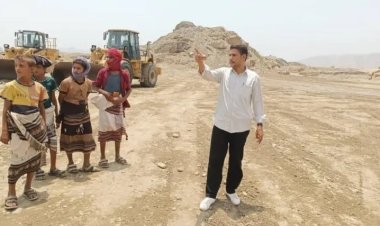 مدير الإدارة الاقتصادية والخدمية بإنتقالي أبين يتفقد سير العمل في مشروع سد حسان وطريق باتيس _ رصد