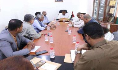 لقاء يناقش انطلاق معرض الكتاب بجامعة المهرة