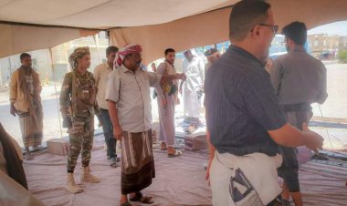 رئيس تنفيذية انتقالي شبوة يؤدي واجب العزاء للأخ أحمد سالم خيران بوفاة نجل شقيقه مجاهد خيران