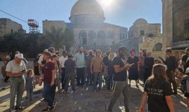 1200 مستوطن يقتحمون المسجد الأقصى تحت حماية الشرطة الإسرائيلية