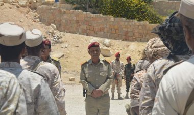 قائد المنطقة العسكرية الثانية يتفقد جاهزية معسكر الأدواس