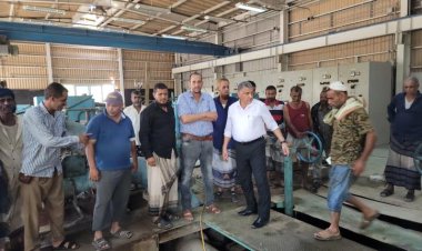 أمين عام محلي عدن يطلع على إنجاز مؤسسة المياه صيانة محطة البرزخ