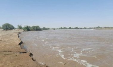 محافظ شبوة بوجه بدعم المناطق المتضررة من السيول