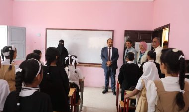 محافظ حضرموت يدشّن العام الدراسي الجديد 2025/2024م في عموم مدارس المحافظة