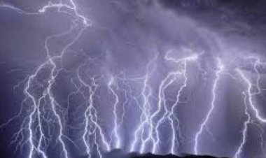 صاعقة رعدية تودي بحياة مواطن ستيني في حضرموت