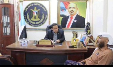 رئيس تنفيذية انتقالي لحج يناقش عددا من القضايا الأمنية والخدمية بمديرية طور الباحة