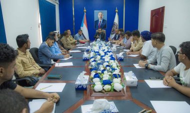 العولقي يلتقي عددا من النشطاء والشباب لمناقشة مستجدات الأوضاع