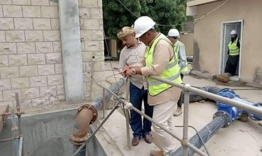 انتقالي خور مكسر يتفقد مشروع إعادة تأهيل الصرف الصحي بالمديرية