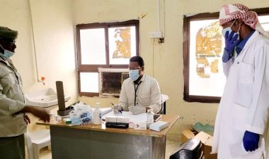 رئيس تنفيذية انتقالي حجر يتفقد الأوضاع الصحية بمستشفى الفقيد الشاذلي بمركز المديرية حجر