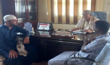 مدير عام مكتب الثقافة بالمهرة يستقبل نائب مدير مركز النور للدراسات والأبحاث وخدمة المخطوطات بتريم