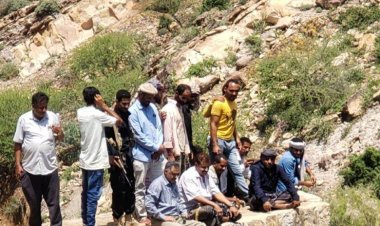 مدير عام الحصين بالضالع يتفقد الحاجز المائي بمنطقة لكمة النوب