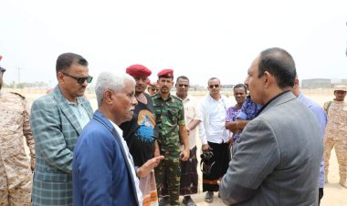 محافظ حضرموت يُشيد بالإرث الرياضي لمدينة الشحر ويوجه بتأهيل ملعب الشاحت وعدم التفريط بساحات الملعب