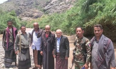 رئيس تنفيذية انتقالي الضالع يتفقد أضرار السيول في منطقة تورصة بالأزارق