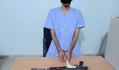 الأجهزة الأمنية بأبين تلقي القبض على شاب أقدم على قتل والدته بلودر