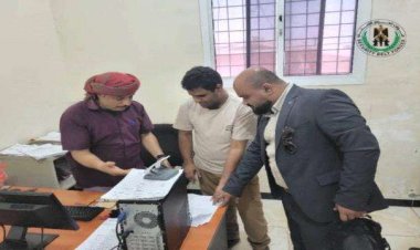 وكيل نيابة الأمن والبحث يتفقد سير العمل بمقر توقيف الحزام الأمني بعدن