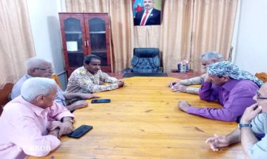 نائب مدير الخدمات الطبية العسكرية في زيارة تفقدية لمستشفى باصهيب العسكري بعدن